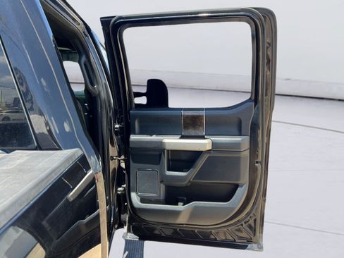 Used 2022 Ford F250 Lariat AWD/4WD image 21