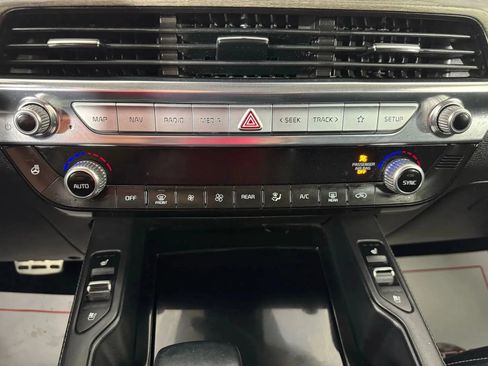 Used 2022 Kia Telluride SX w/ SX Prestige Package AWD/4WD image 24
