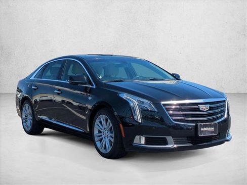 Used 2019 Cadillac XTS Luxury FWD image 3