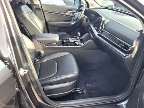 Used 2024 Kia Sportage EX image 20