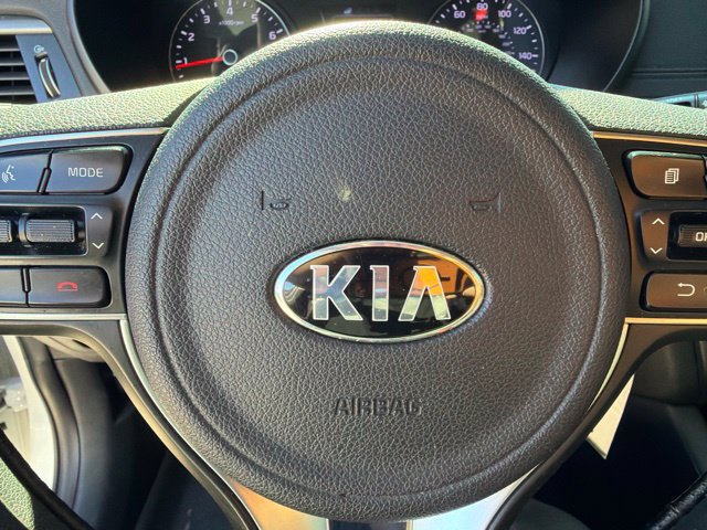 Used 2018 Kia Optima LX w/ 17" Alloy Wheels Package FWD image 15