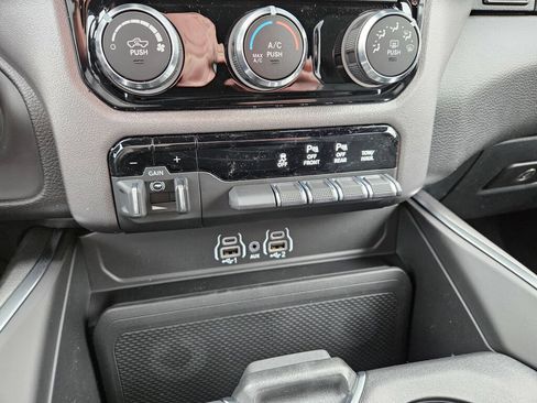 New 2026 RAM 1500 Big Horn AWD/4WD image 25
