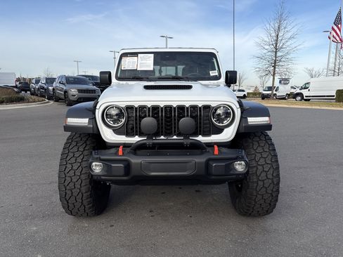 Certified 2024 Jeep Gladiator Mojave w/ Technology Group image 3