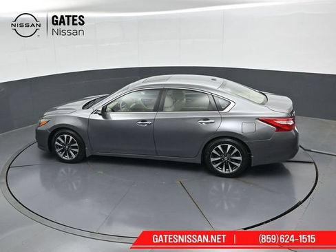 Used 2016 Nissan Altima 2.5 SL w/ 2.5 Technology w/LED Package FWD image 48