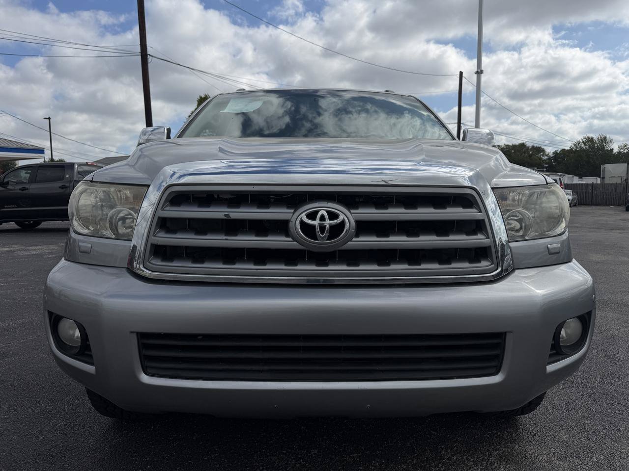 Used 2012 Toyota Sequoia Limited RWD image 2