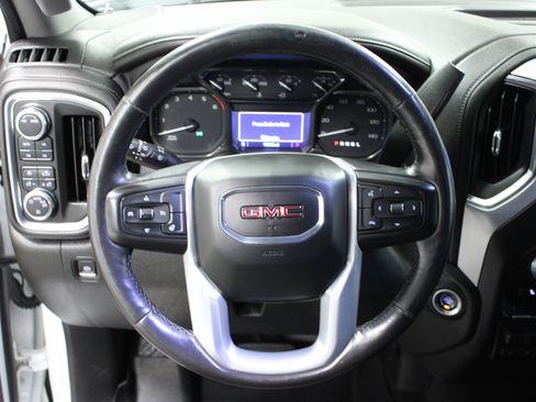 Used 2022 GMC Sierra 2500 SLE w/ SLE Value Package; image 17