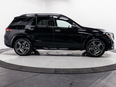Used 2025 Mercedes-Benz GLE 450e 4MATIC w/ AMG Line Exterior image 37