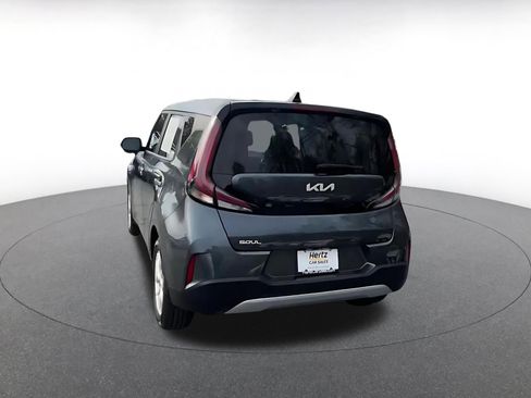 Used 2025 Kia Soul LX w/ LX Technology Package FWD image 11