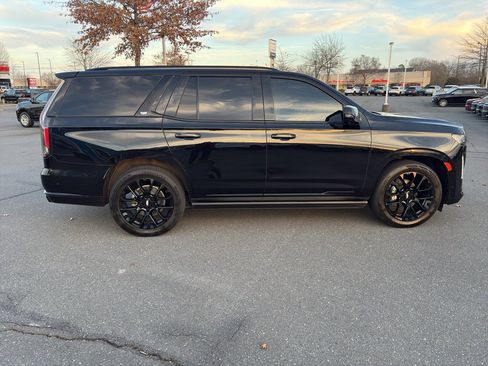 Used 2022 Cadillac Escalade Sport Platinum image 8