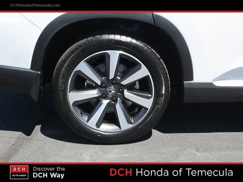 Certified 2024 Honda Pilot Touring image 32