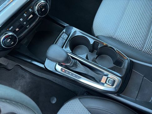 Used 2025 Chevrolet Trax LT image 40