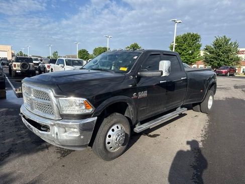 Used 2017 RAM 3500 Laramie AWD/4WD image 3