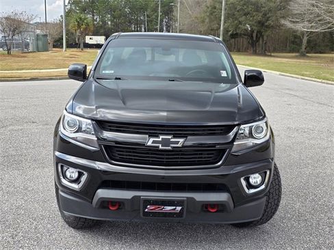 Used 2020 Chevrolet Colorado Z71 w/ Z71 Midnight Edition image 2
