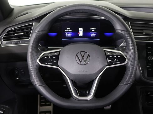 Used 2024 Volkswagen Tiguan SE R-Line AWD/4WD image 40