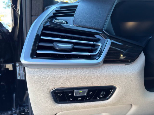 Used 2021 BMW X5 xDrive40i w/ Convenience Package AWD/4WD image 17
