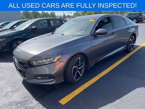 Used 2018 Honda Accord Sport image 2