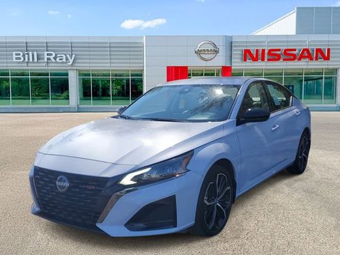 Certified 2025 Nissan Altima 2.5 SR AWD/4WD image 2