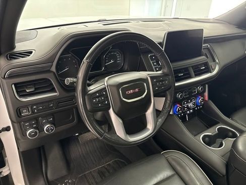 Used 2021 GMC Yukon XL SLT image 14