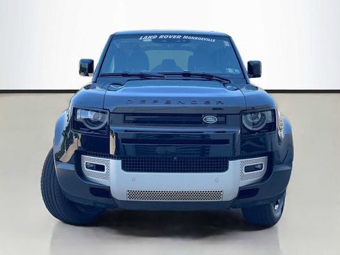 Used 2025 Land Rover Defender 110 S AWD/4WD image 2