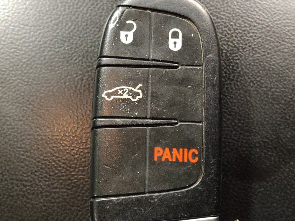 Used 2019 Jeep Grand Cherokee Laredo w/ Laredo X Package RWD image 32