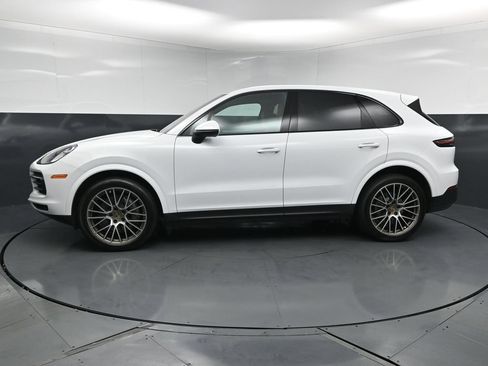 Certified 2022 Porsche Cayenne S Platinum AWD/4WD image 2