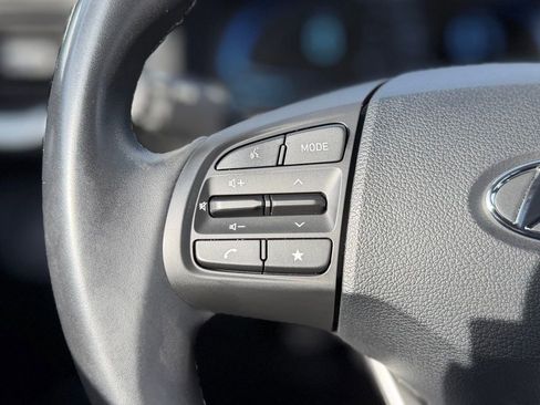 Used 2023 Hyundai Venue SEL w/ Cargo Package image 7