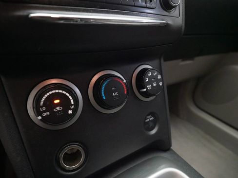 Used 2012 Nissan Rogue SV image 22