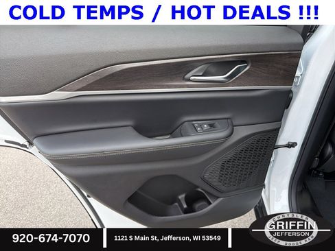 New 2025 Jeep Grand Cherokee Limited w/ Trailer Tow Package image 14