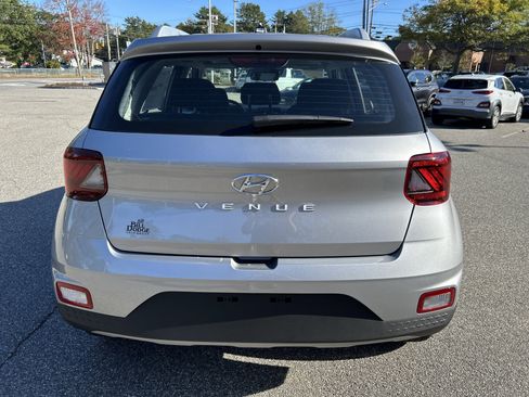 New 2026 Hyundai Venue SEL image 6