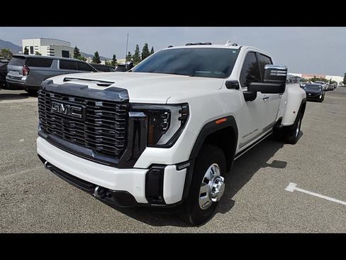Used 2024 GMC Sierra 3500 Denali Ultimate AWD/4WD image 1