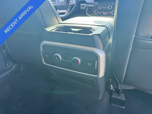 Used 2024 Ford Expedition XLT image 17