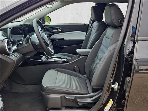 New 2026 Chevrolet Trax LT w/ Driver Confidence Package FWD image 4