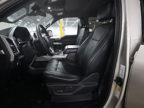 Used 2017 Ford F150 Lariat w/ Equipment Group 502A Luxury AWD/4WD image 7