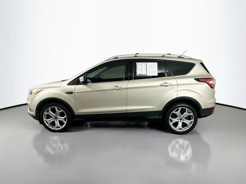 Used 2017 Ford Escape Titanium FWD image 4
