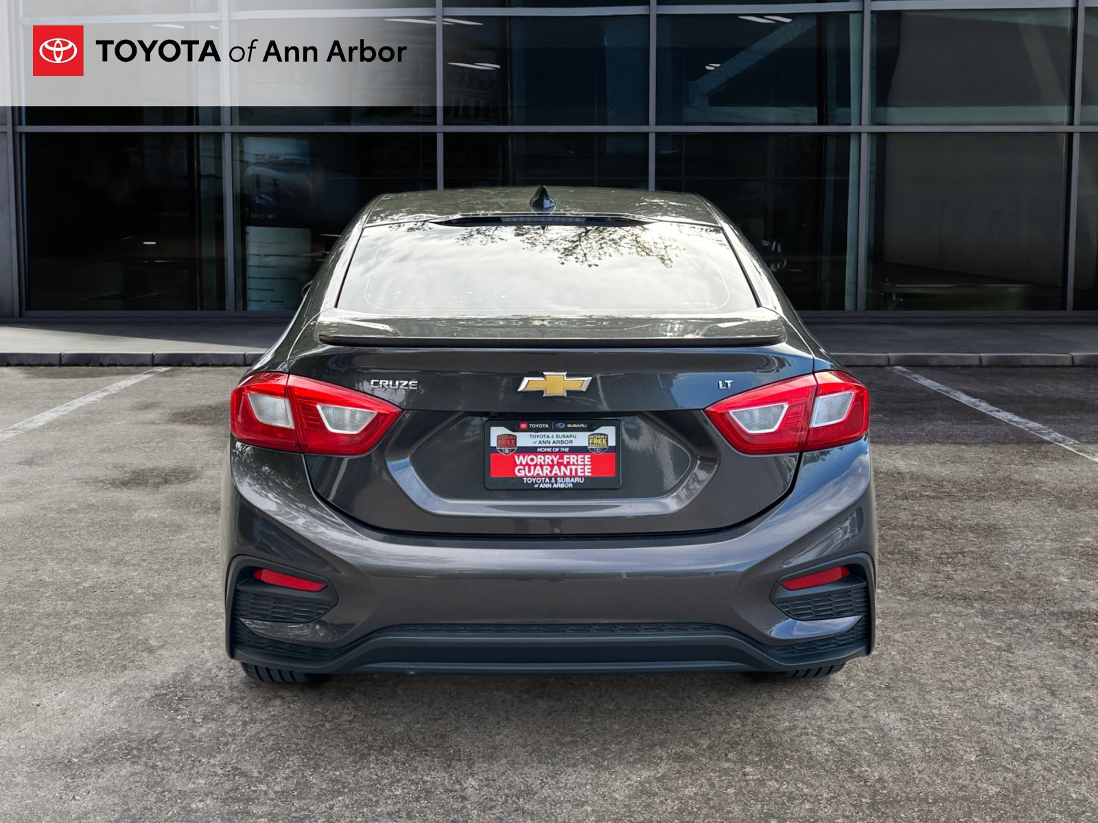 Used 2017 Chevrolet Cruze LT w/ Sun And Sound Package FWD image 11