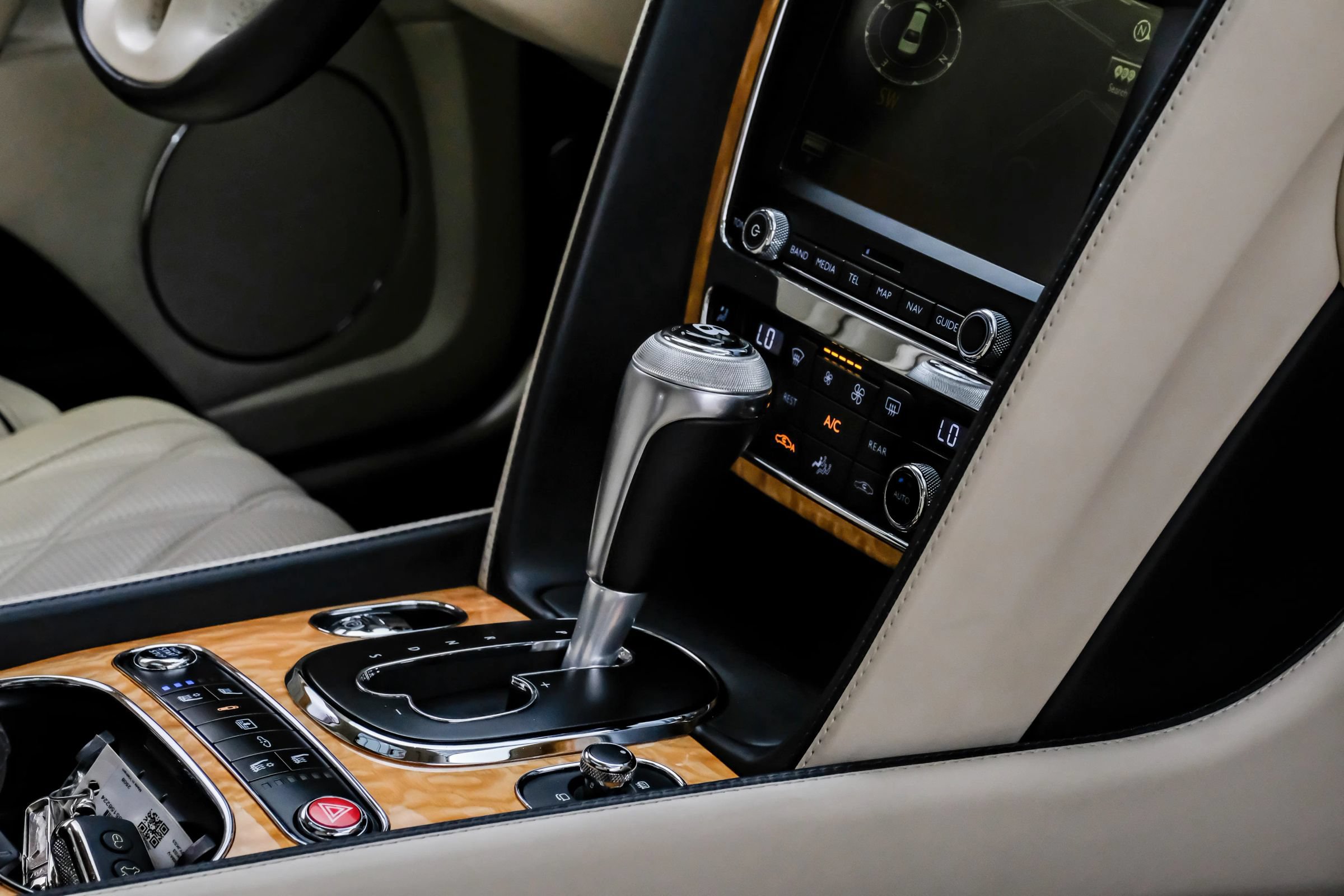 Used 2016 Bentley Flying Spur W12 AWD/4WD image 21