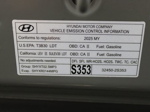 Used 2025 Hyundai Santa Fe Limited image 60