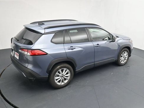 Used 2025 Toyota Corolla Cross LE AWD/4WD image 31