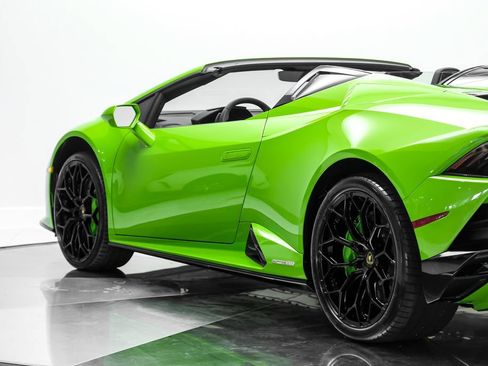 Used 2024 Lamborghini Huracan EVO AWD/4WD image 12