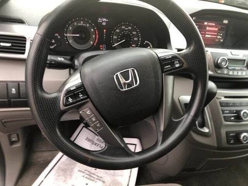 Used 2014 Honda Odyssey LX image 11