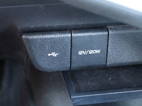 Used 2022 Toyota Camry SE FWD image 25