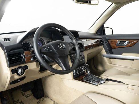 Used 2010 Mercedes-Benz GLK 350 2WD image 12