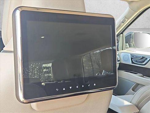 Used 2019 Lincoln Navigator Reserve w/ Cargo Package image 18