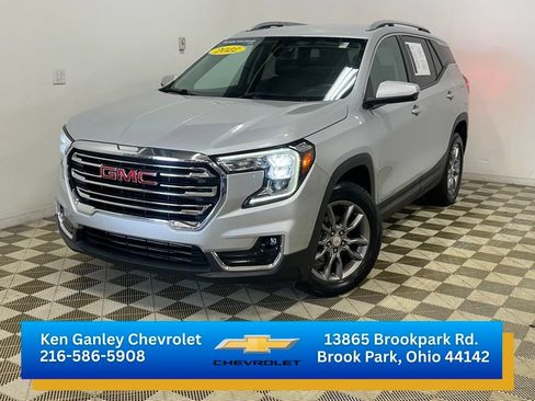 Certified 2022 GMC Terrain SLT AWD/4WD image 1