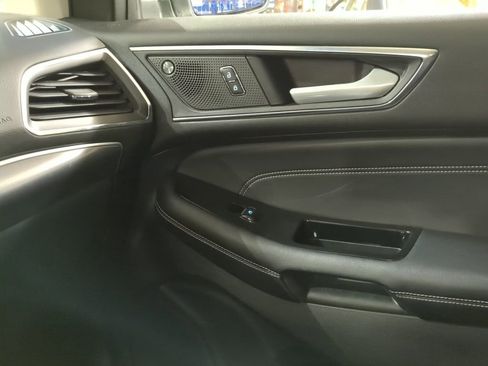 Used 2020 Ford Edge Titanium w/ Equipment Group 301A image 16