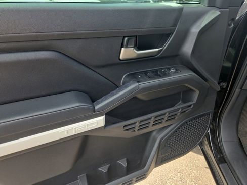 Used 2024 Toyota Tacoma TRD Sport AWD/4WD image 9