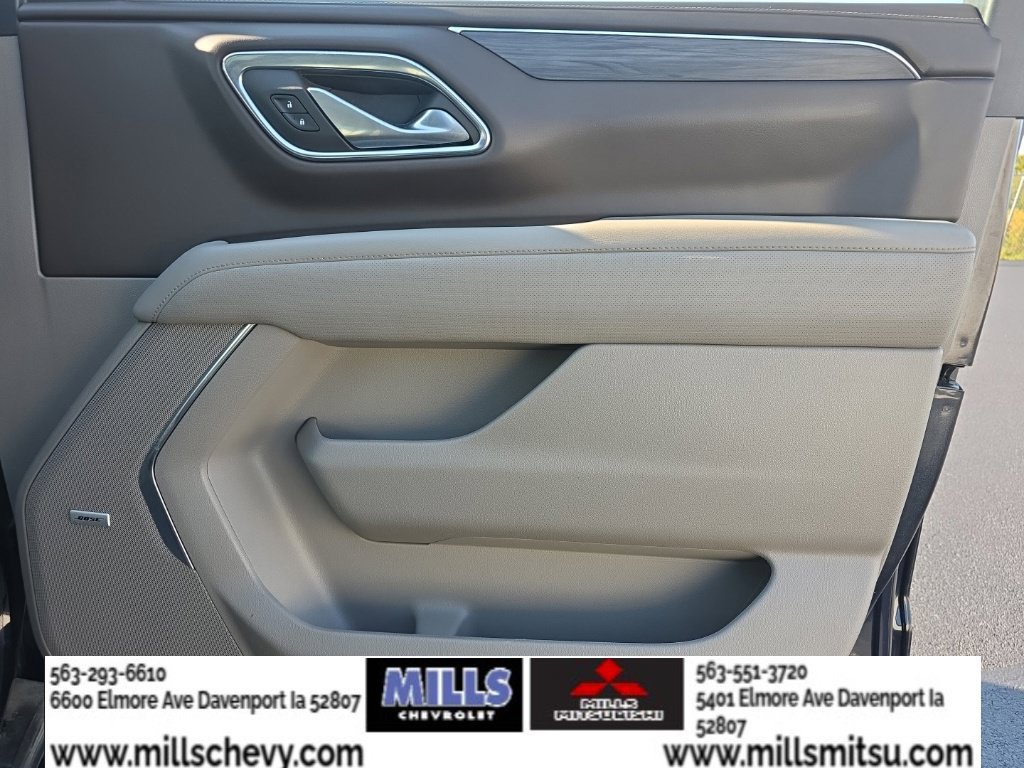 Used 2023 GMC Yukon XL SLT w/ SLT Premium Package AWD/4WD image 34