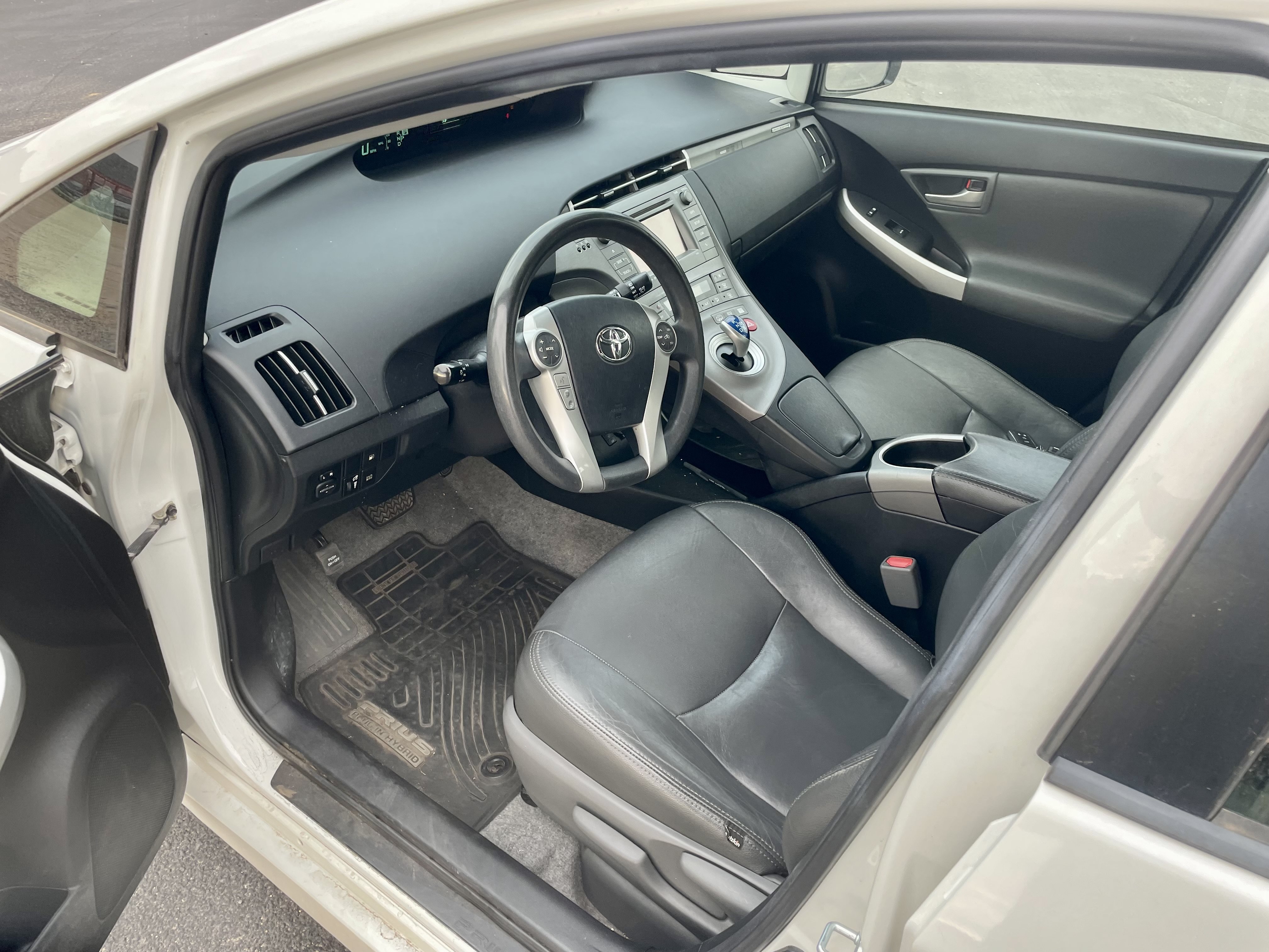 Used 2014 Toyota Prius Prime Plug-In Hybrid FWD image 10