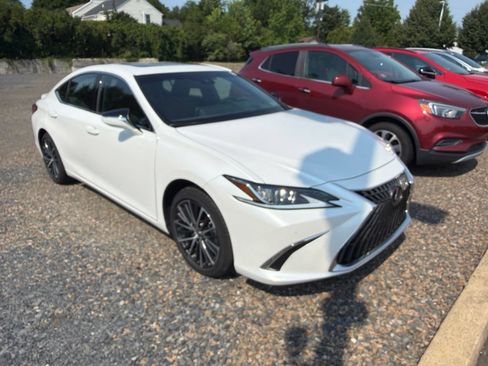 Used 2025 Lexus ES 350 w/ Premium Package FWD image 3