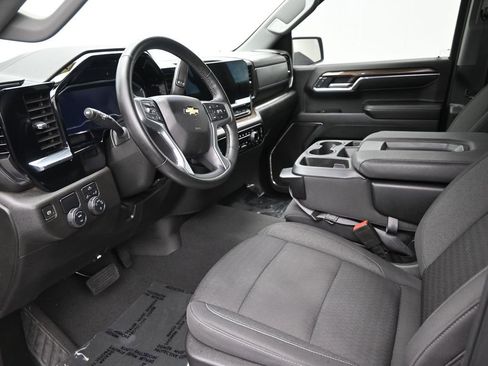 Used 2024 Chevrolet Silverado 1500 LT image 11